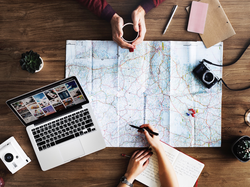 The Digital Nomad’s Financial Passport: How to Organize Your Money When You Work for the World